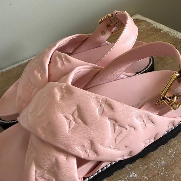 Louis Vuitton Lambskin Monogram Embossed Paseo Flat Comfort Sandals | NWOT | 38 - Picture 4 of 9